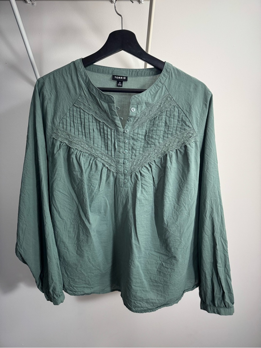Torrid Size 0 Sage Green Lace Yoke Button-Up Peasant Top
